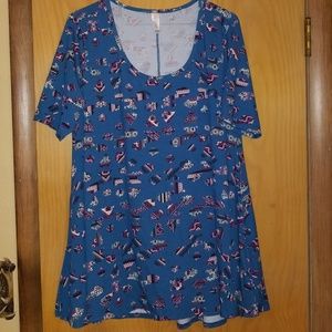 LuLaRoe Patterned Tshirt M